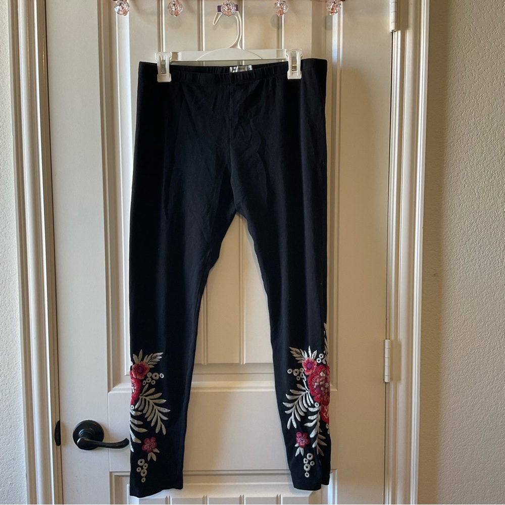 Johnny was embroidered leggings